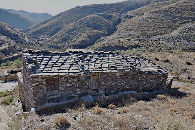 4.1 Construcción de pizarra en Olula de Castro