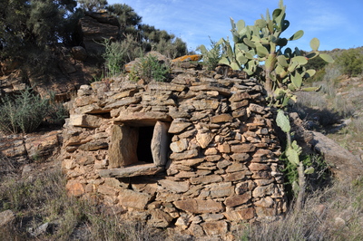 4.12 Horno de pan en la sierra de la Atalaya
