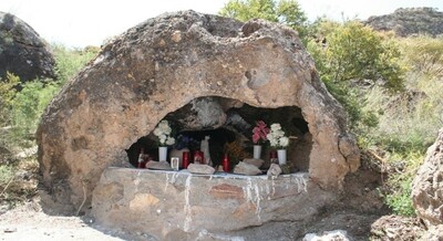 8.3 Piedra con altar en sierra Alhamilla