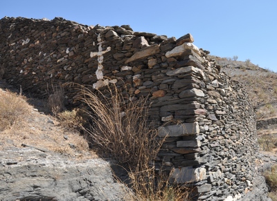 9.2 Cruz de Caravaca con cuarcitas incrustadas, Velefique