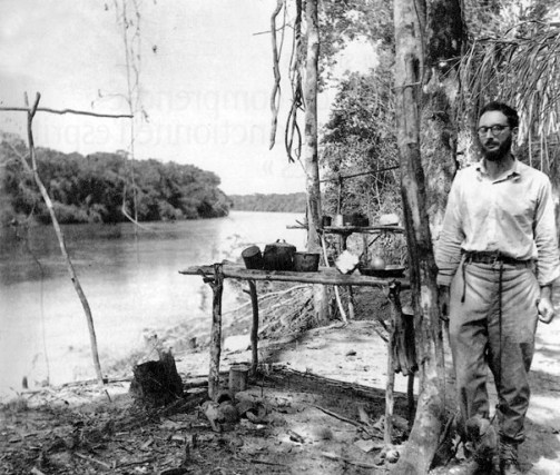 G26_01-Levi-Strauss-01