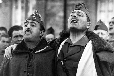 G27_02-imagen-22-Franco-y-MillanAstray